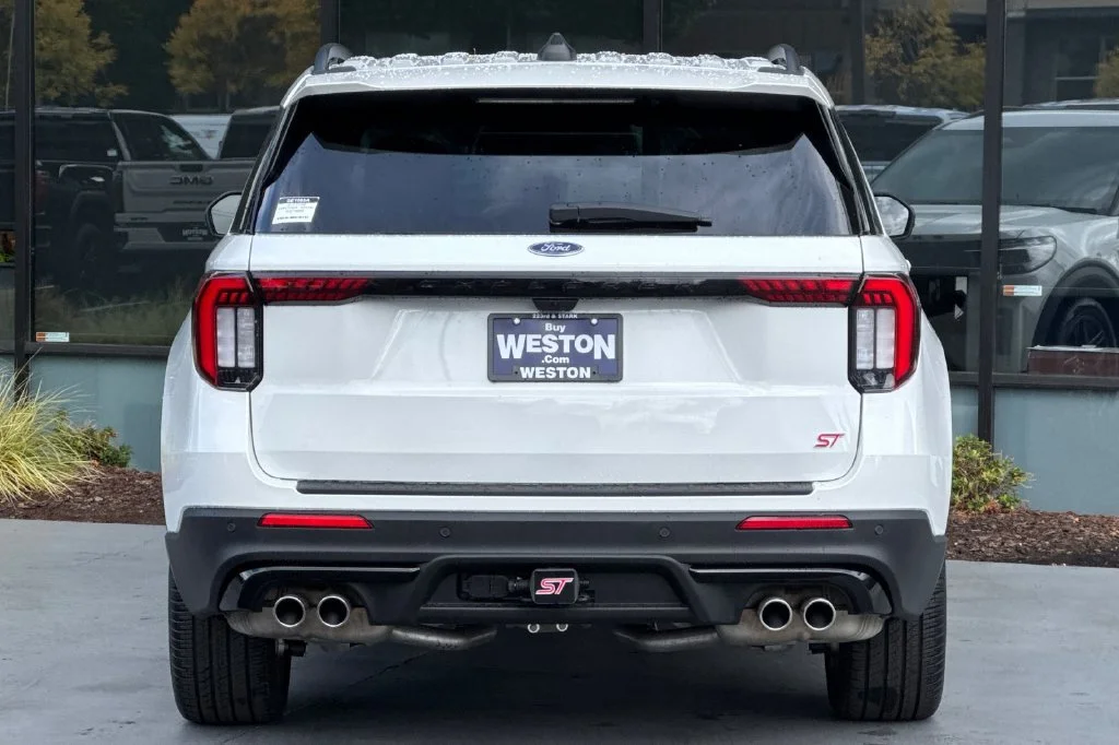 2025 Ford Explorer ST - Photo 5