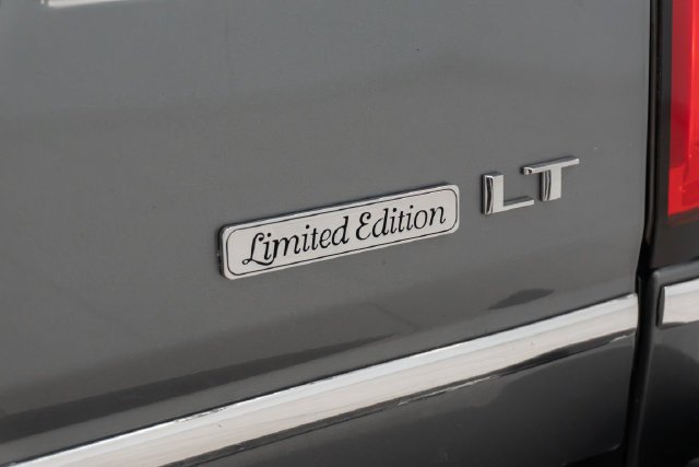 Used 2022 Gray Chevrolet LT image 24