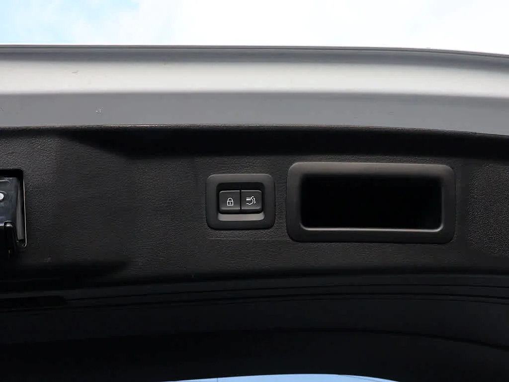 2025 Mazda CX-50 Preferred - Photo 24