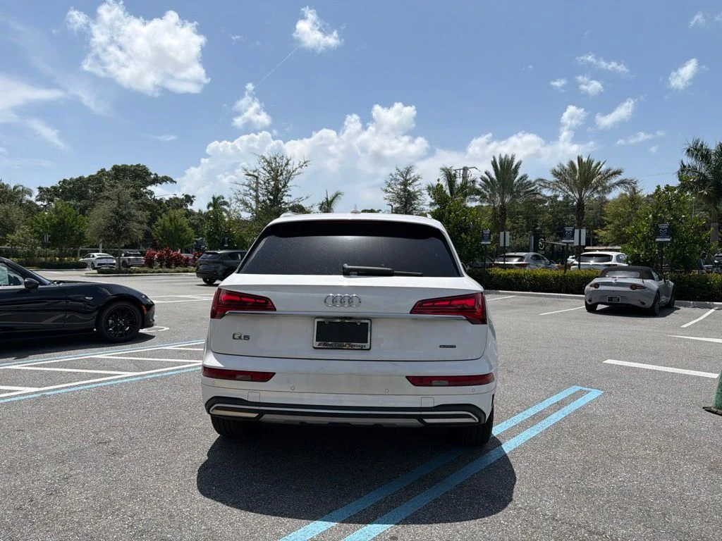 Used 2023 Glacier White Audi 40 Premium image 8