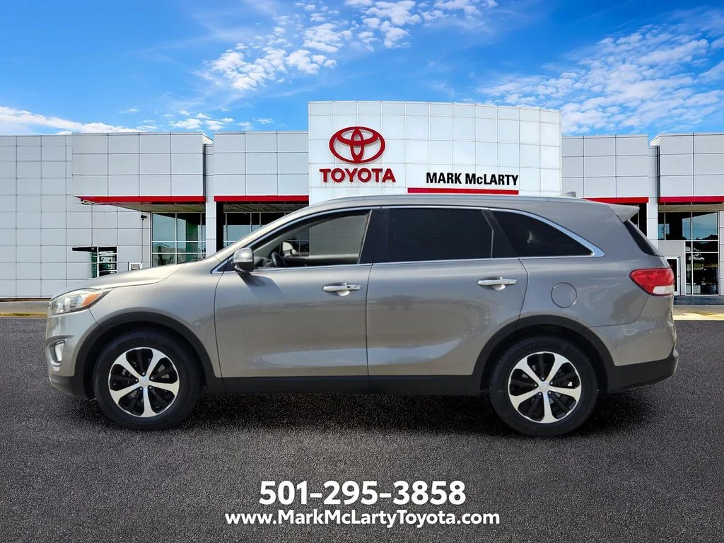 Used 2016 Silver Kia EX image 2