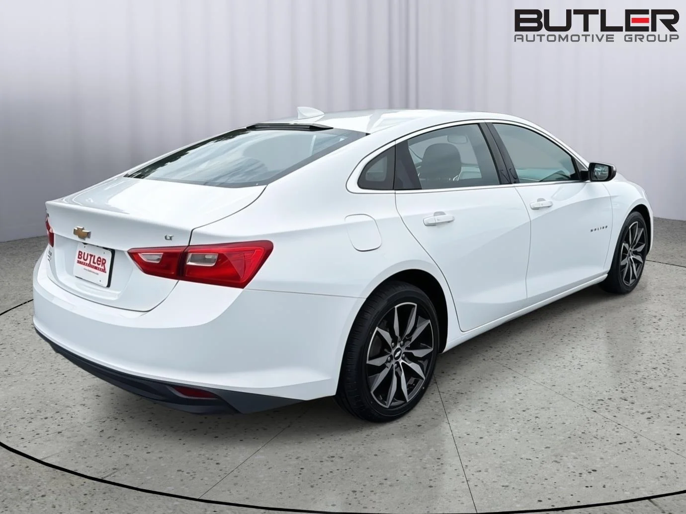 Used 2018 Summit White Chevrolet LT image 6