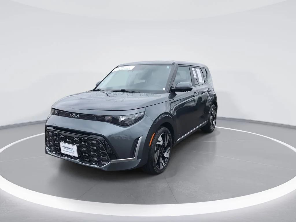 Used 2023 Gray Kia GT-Line image 4