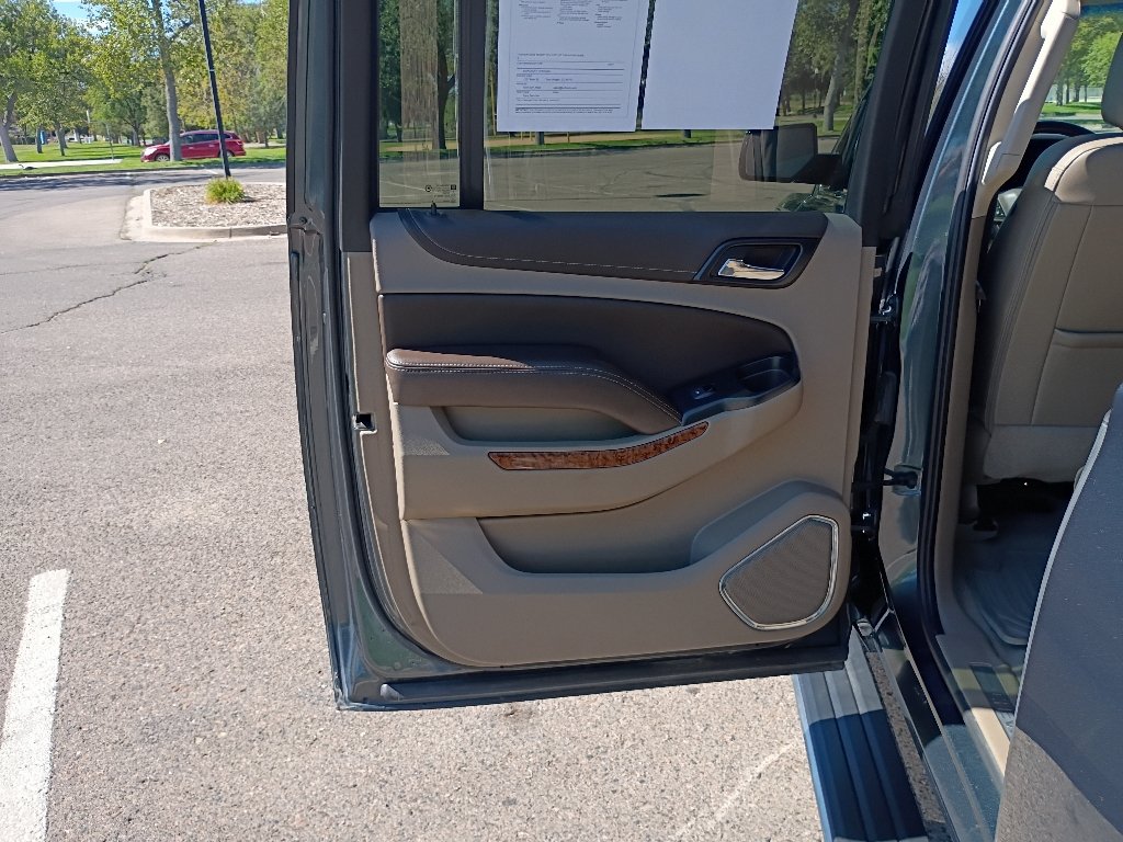 Used 2019 Shadow Gray Metallic Chevrolet Premier image 19