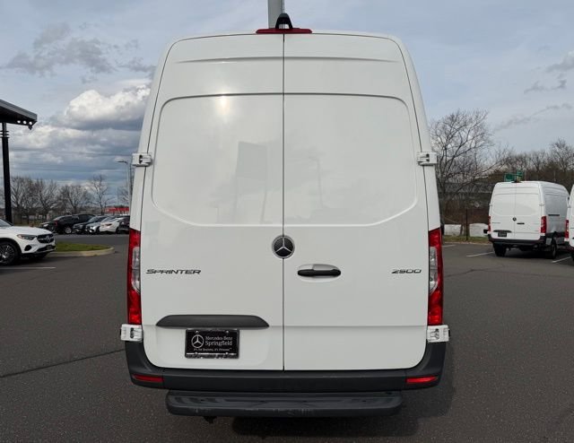 Used 2026 White Mercedes-Benz Cargo 170 WB image 6