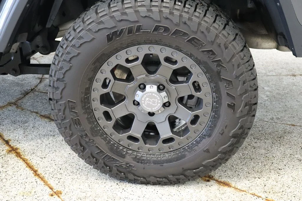Used 2023 Gray Jeep Rubicon image 15