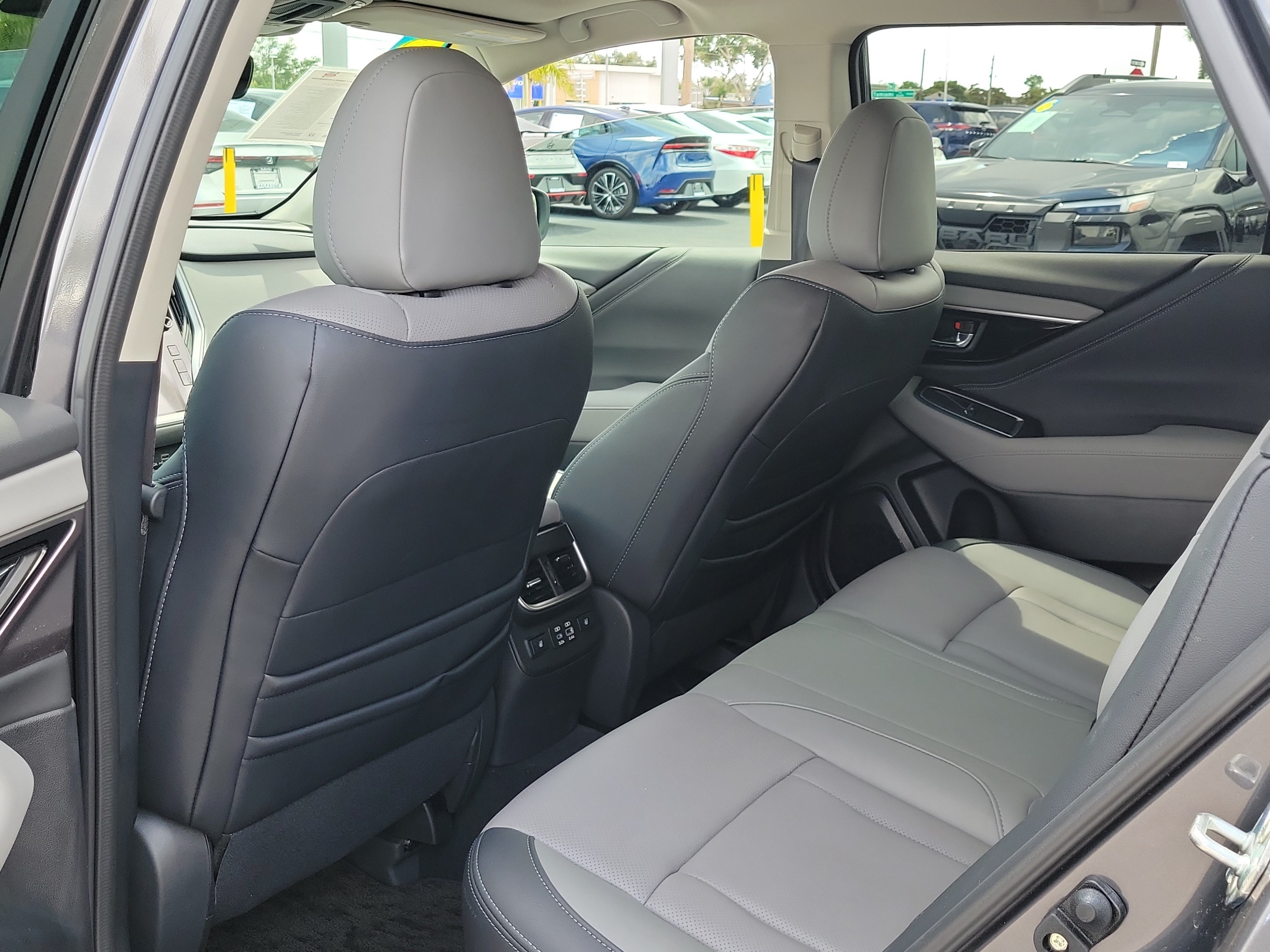 Used 2025 Magnetite Gray Metallic Subaru Limited image 13