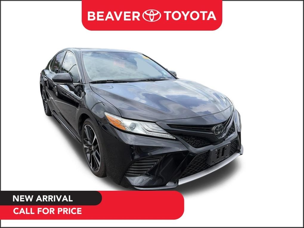 Used 2019  Toyota XSE image 1