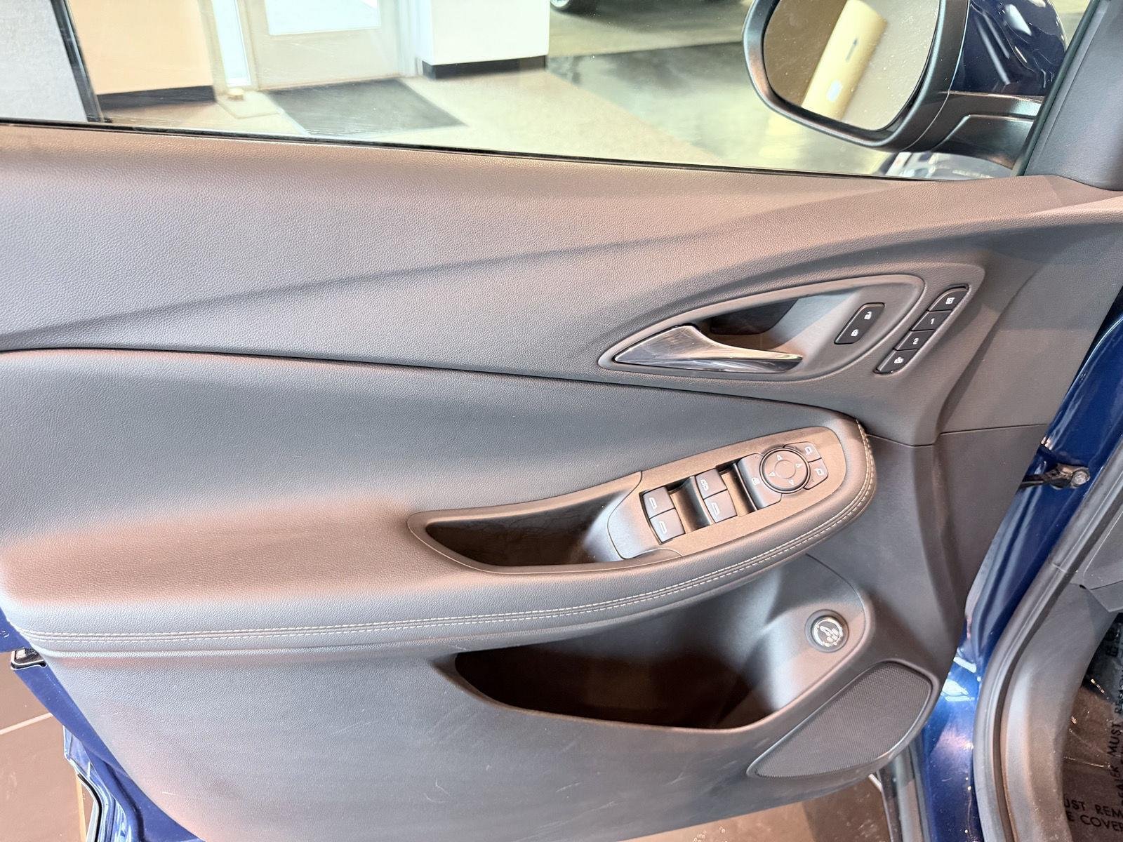 Used 2023 Sapphire Metallic Buick Essence image 34