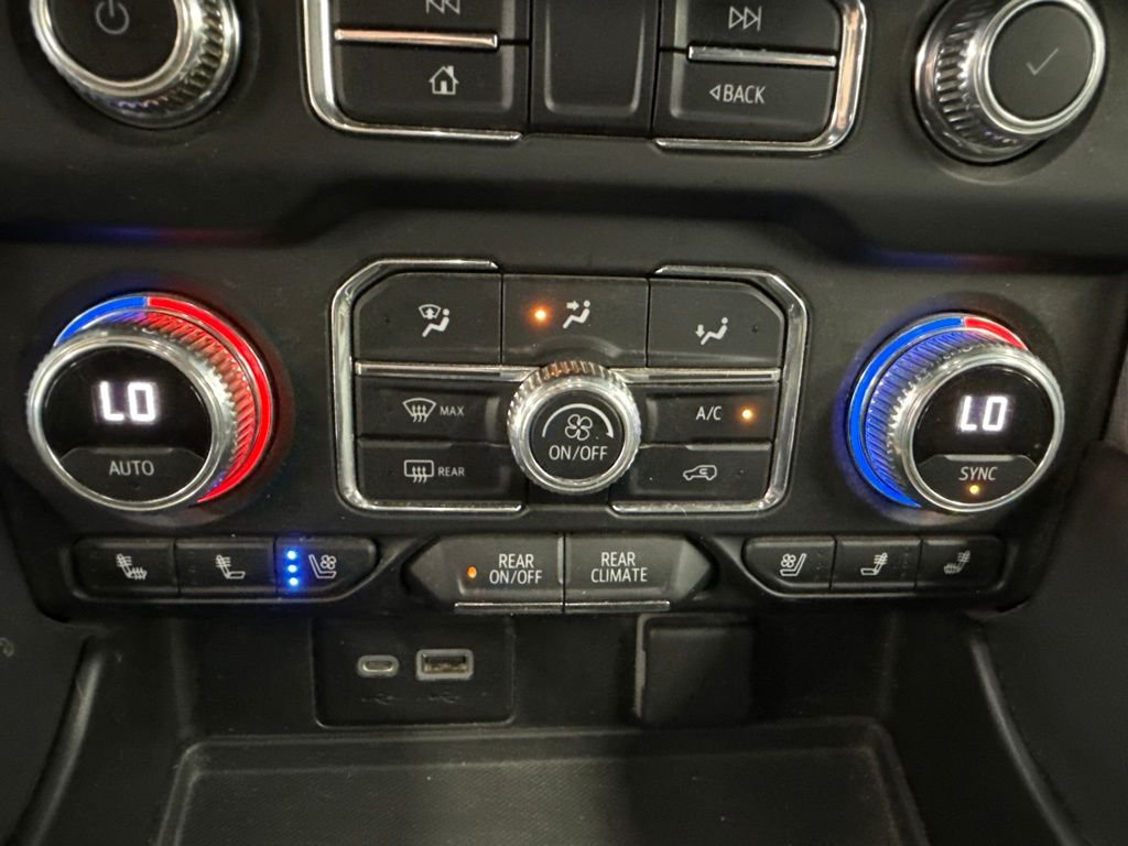 Used 2022 Black GMC SLT image 39