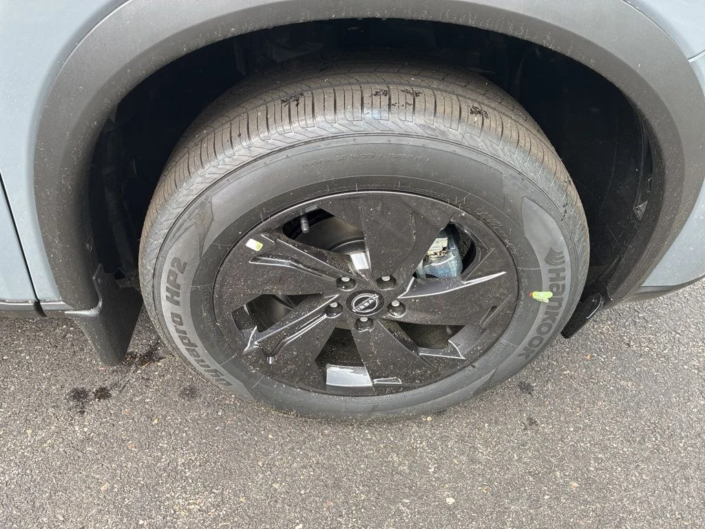New 2026 Boulder Gray Pearl Nissan SV image 9