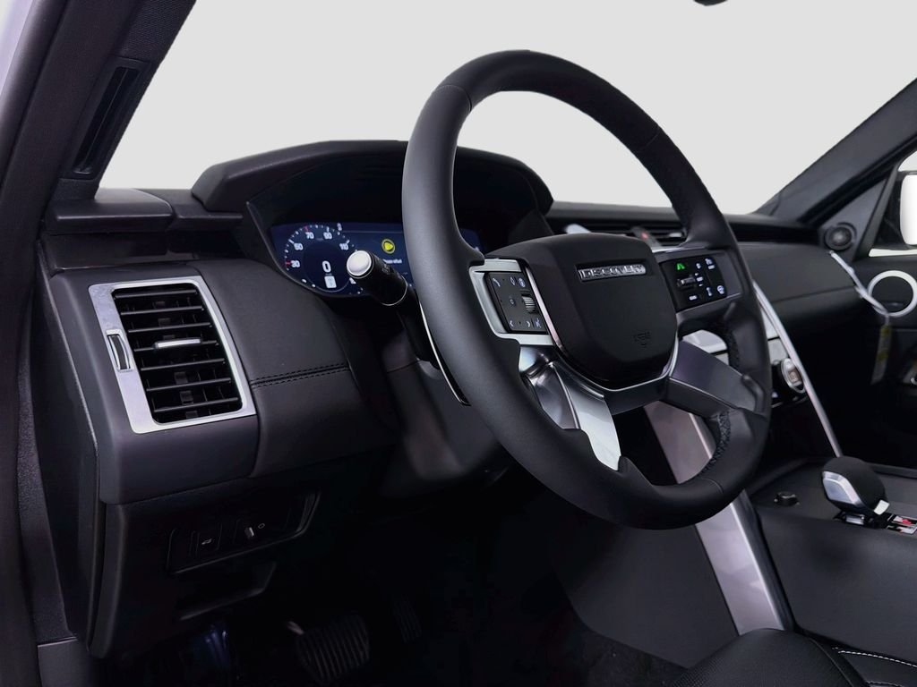 New 2026 Fuji White Land Rover S image 9