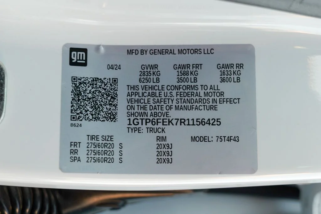 Used 2024 Summit White GMC Denali image 60