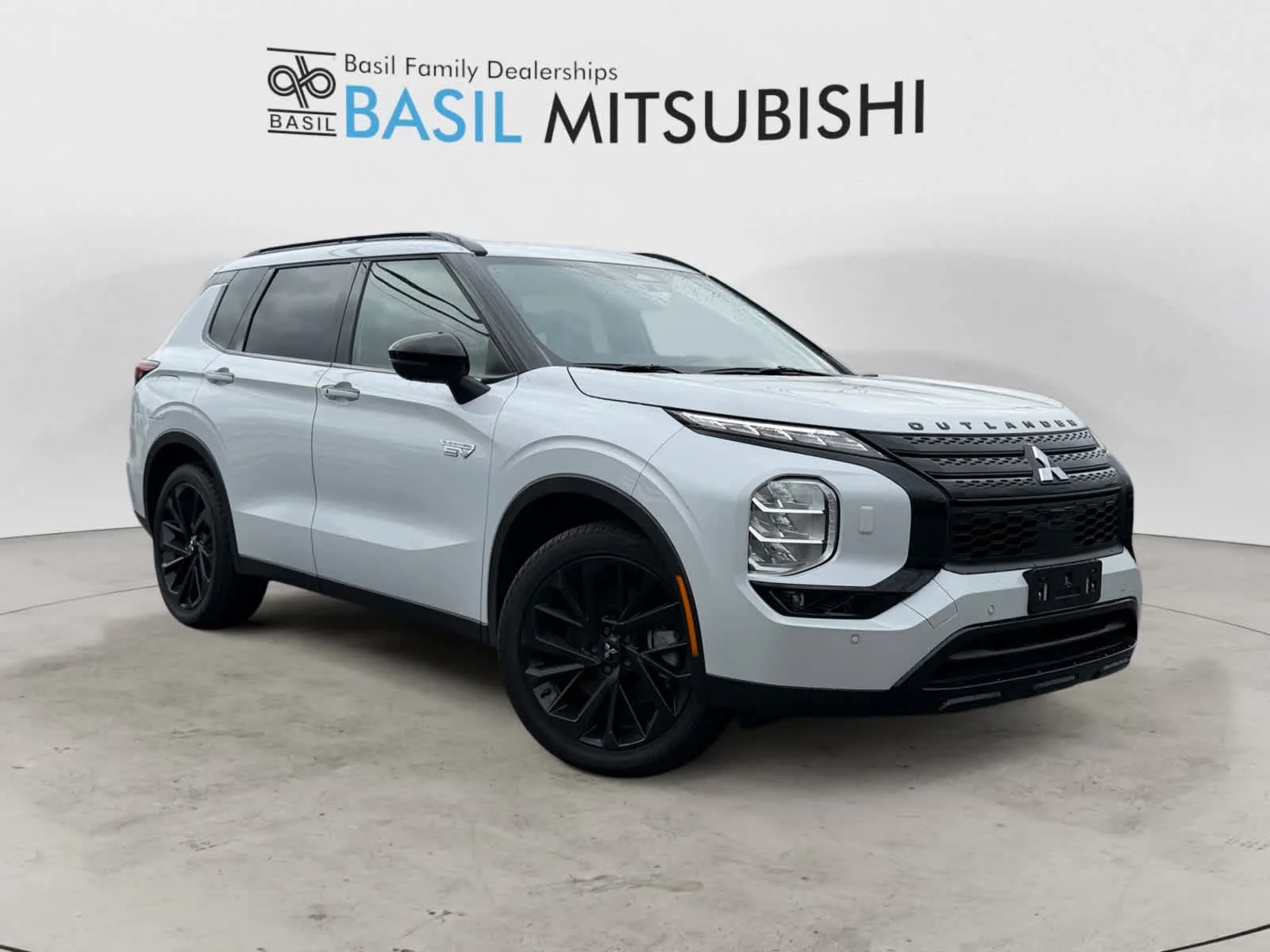 2025 Mitsubishi Outlander Plug-in Hybrid SEL Black Edition S-AWC's photo