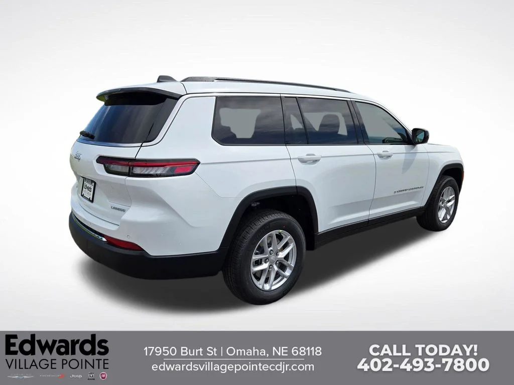 New 2026 Bright White Clear-Coat Exterior Paint Jeep Laredo image 3