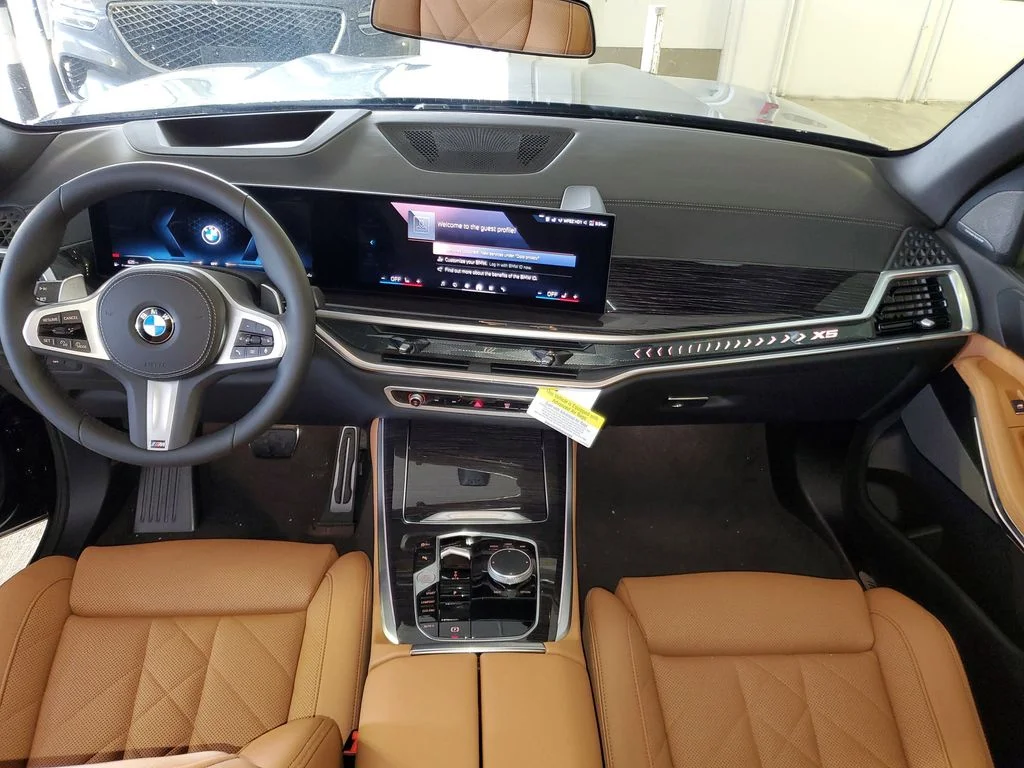 Used 2026 Black BMW sDrive40i image 13