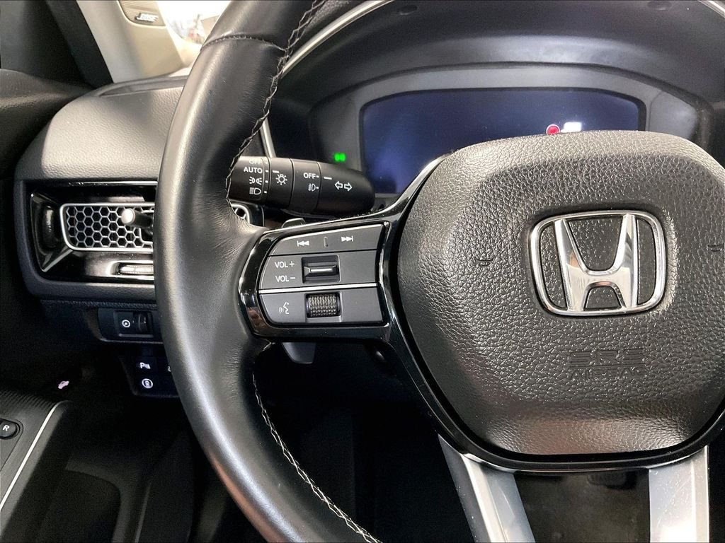 Used 2023 Platinum White Honda Touring image 23