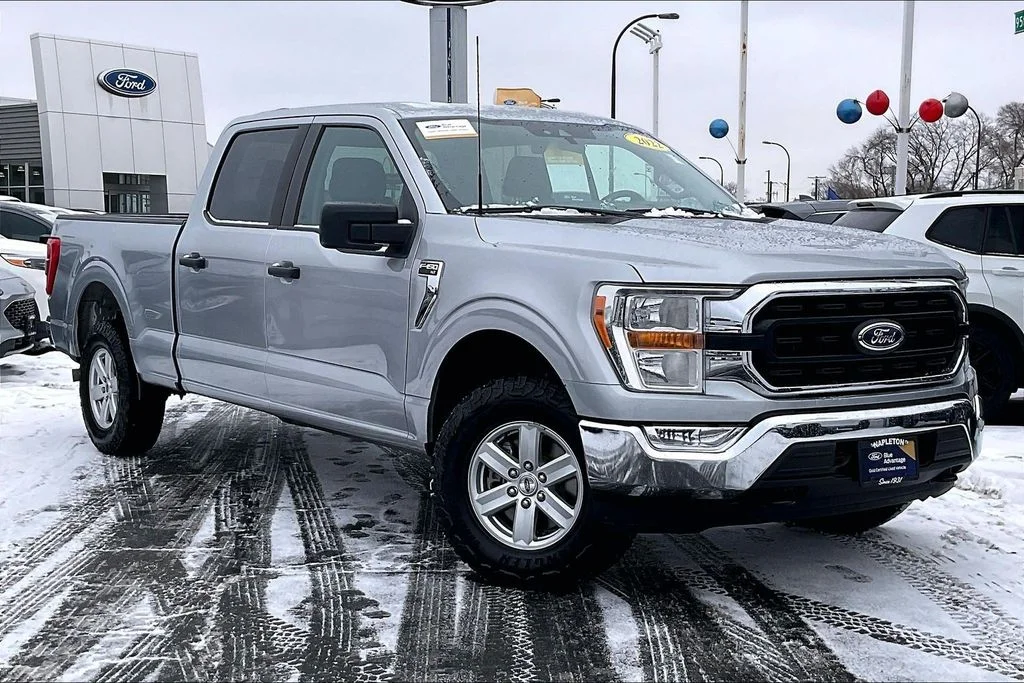 Used 2022 Silver Ford XLT image 31