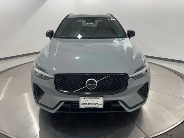 New 2026 Vapour Grey Volvo Plus image 7