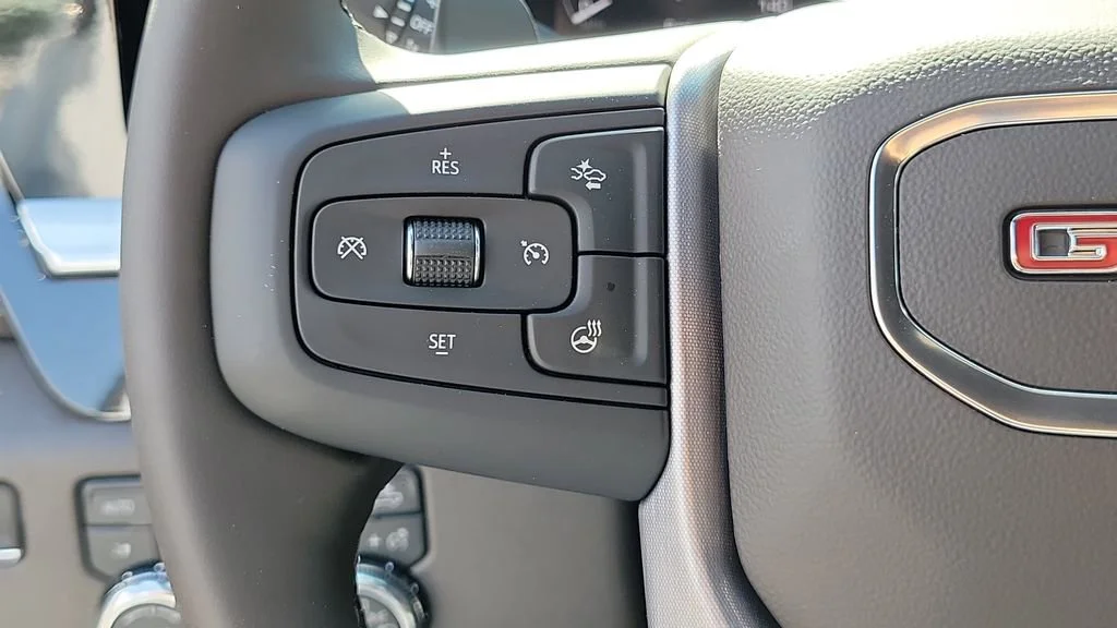 New 2026 Glacier White Tricoat GMC SLT image 25