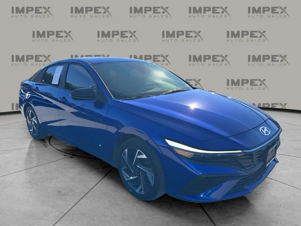 Used 2025 Blue Hyundai SEL Sport image 7
