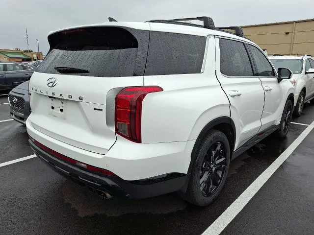 Used 2023 White Hyundai XRT image 4