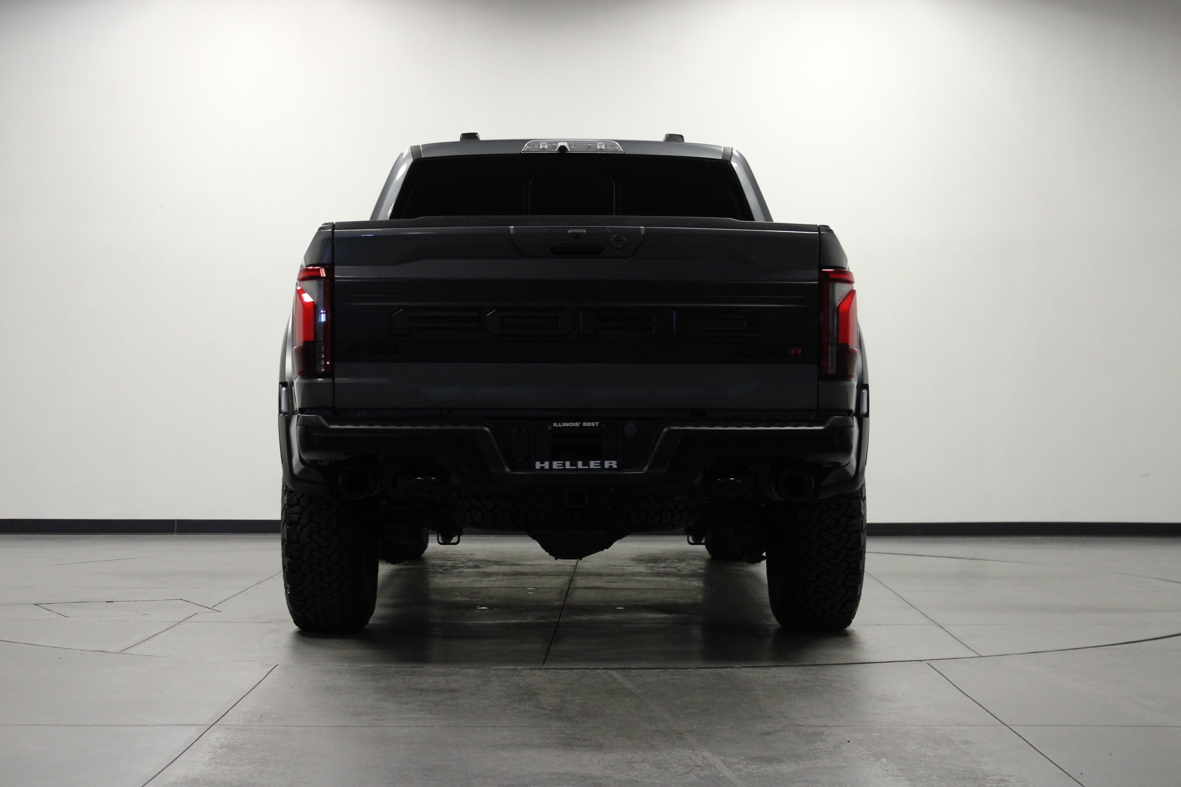 Used 2024 Gray Metallic Ford Raptor image 5