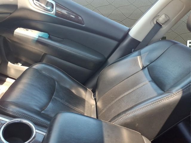 Used 2015 Silver Nissan Platinum image 25