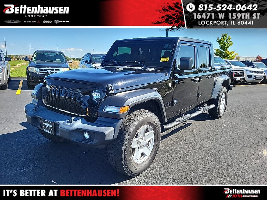 Used 2020 Black Jeep Sport image 1