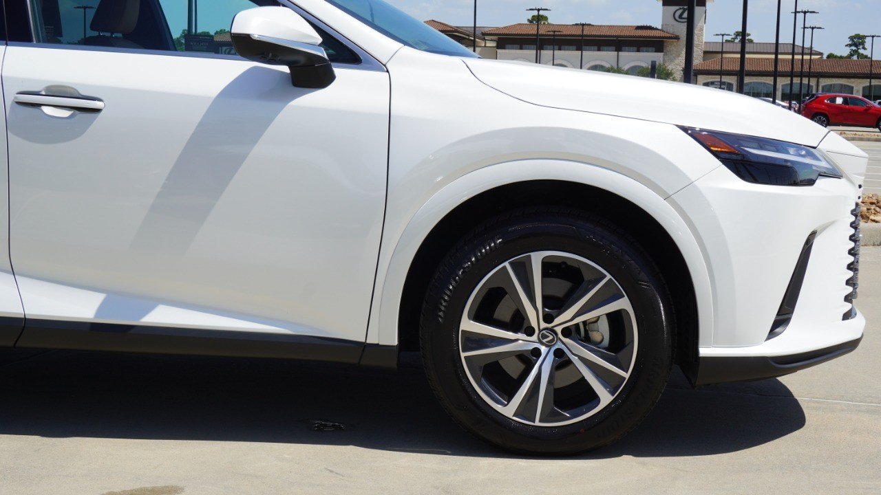 Used 2025 White Lexus RX 350 Premium image 9