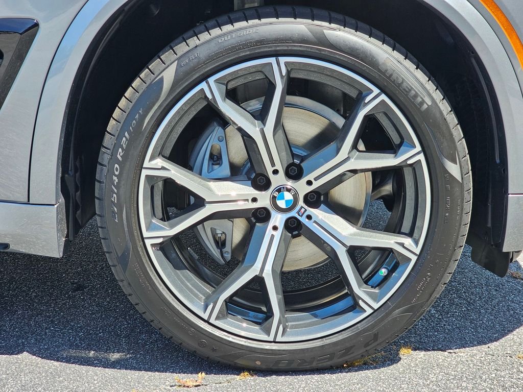New 2026 Skyscraper Grey Metallic BMW sDrive40i image 12