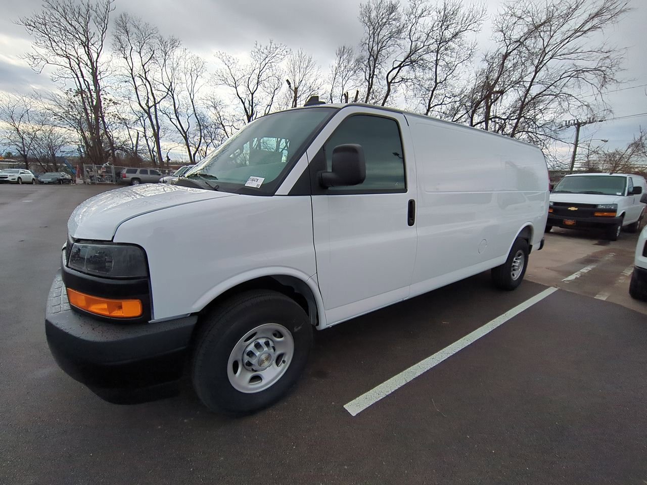 2025 Chevrolet Express 2500 Work Van HD's photo