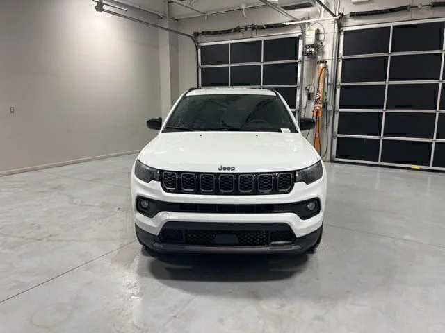 New 2026 Bright White Clear-Coat Exterior Paint Jeep Latitude image 2