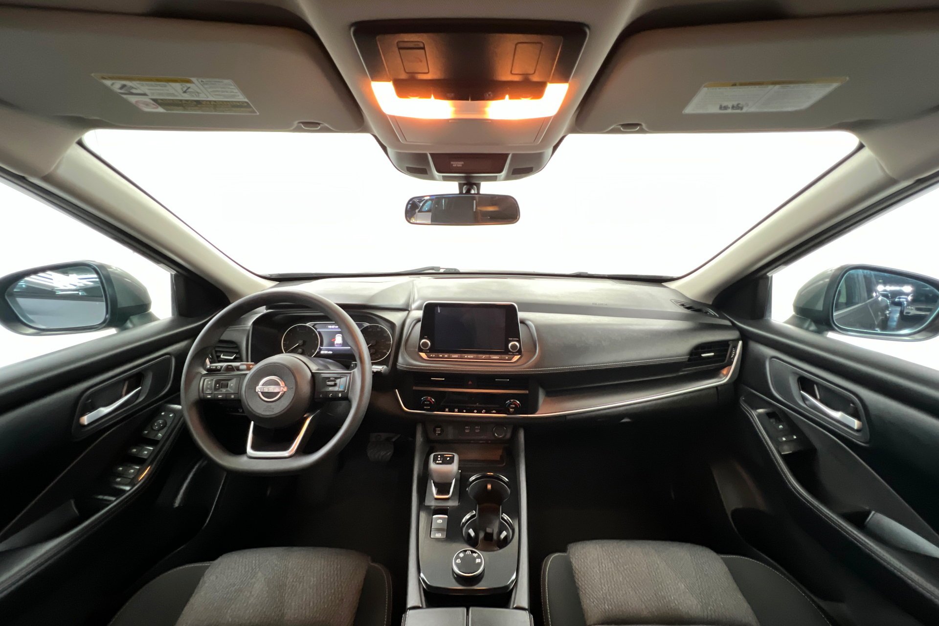 2024 Nissan Rogue SV - Photo 10