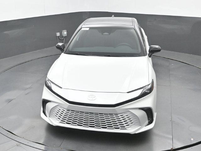 New 2026 Wind Chill Pearl/Black Toyota XSE image 28
