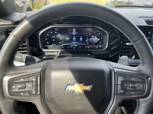 Used 2025 Black Chevrolet High Country image 14