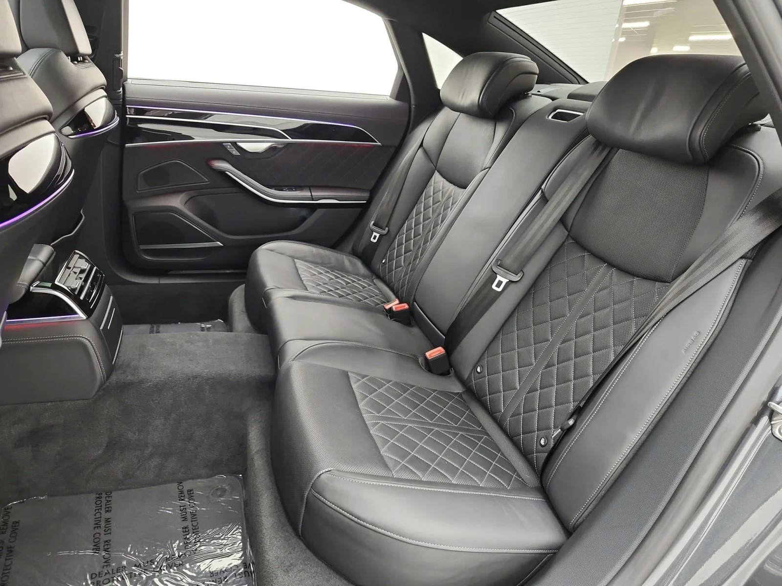 Used 2024 Daytona Gray Pearl Effect Audi 4.0 TFSI image 13