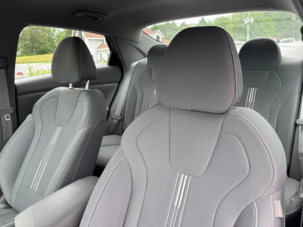 Used 2023 Gray Hyundai SEL image 40