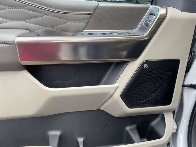 New 2026 White Ford Platinum image 17