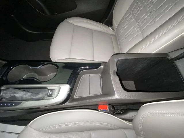 Used 2024 White Buick Avenir image 20