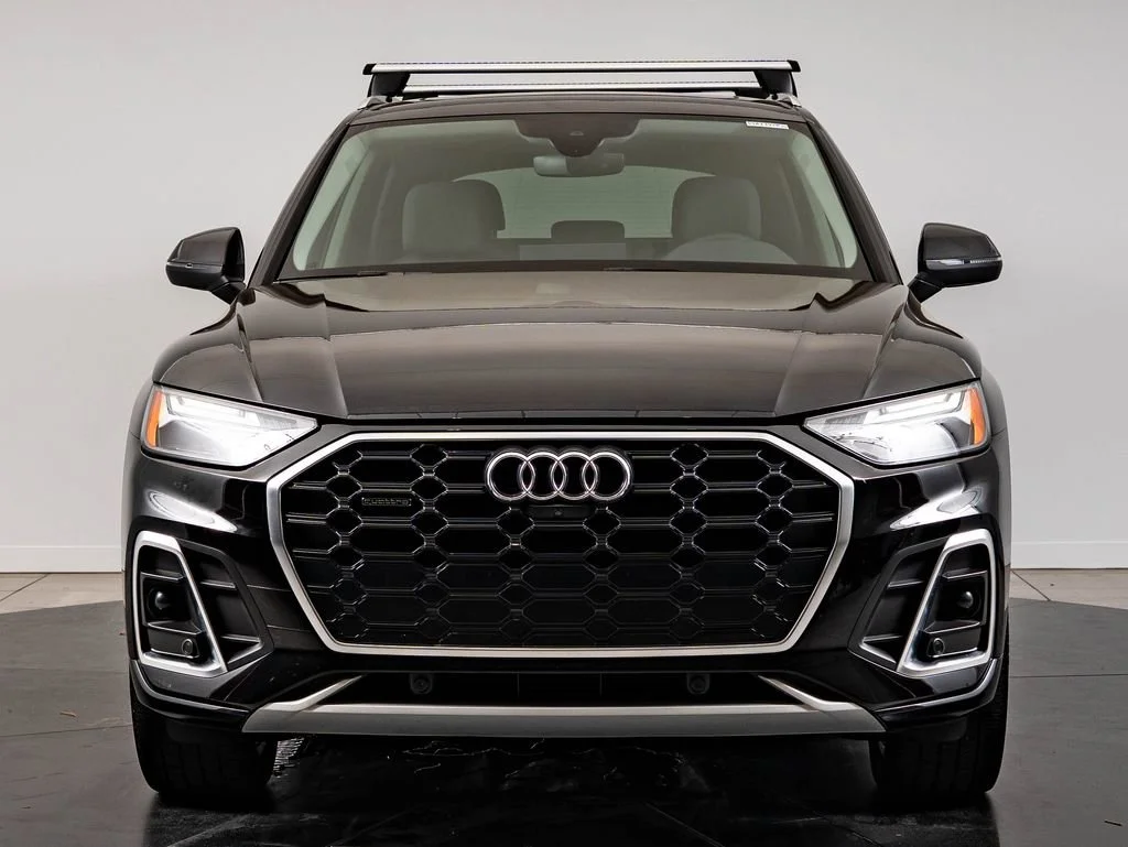 Used 2023 Black Metallic Audi 45 S line Premium image 2