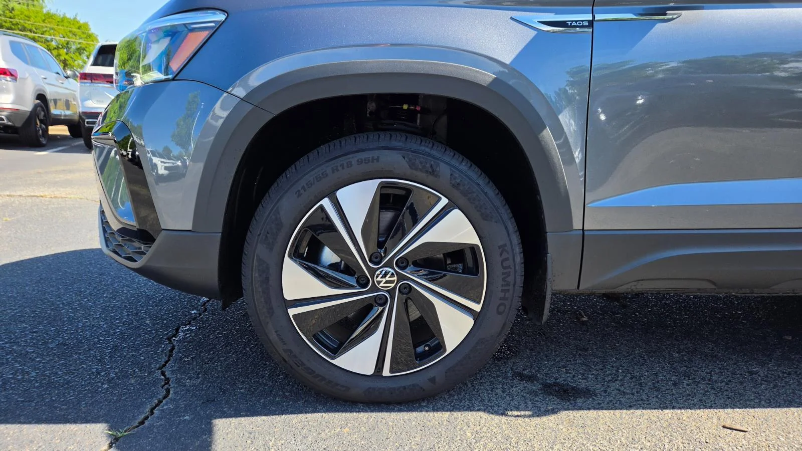 2024 Volkswagen Taos SE - Photo 14