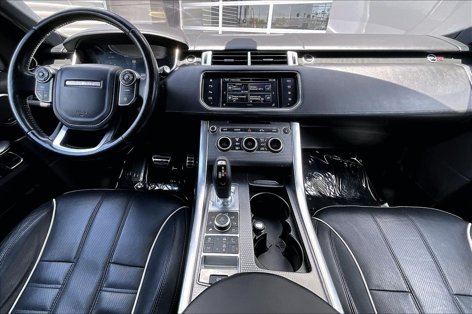 Used 2016 Blue Land Rover 5.0L V8 Supercharged SVR image 14