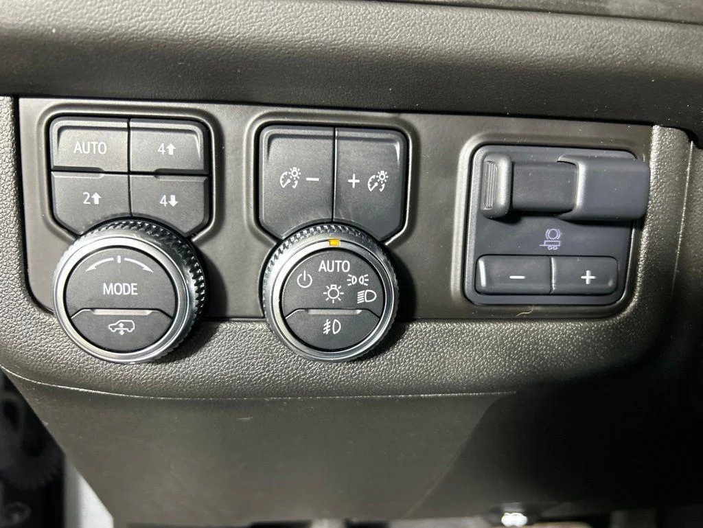 Used 2023 Sterling Metallic GMC AT4 image 26