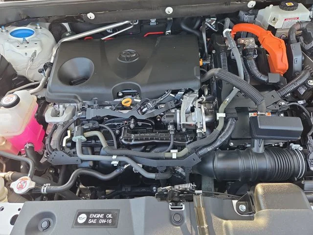 Used 2021 White Toyota XLE image 28