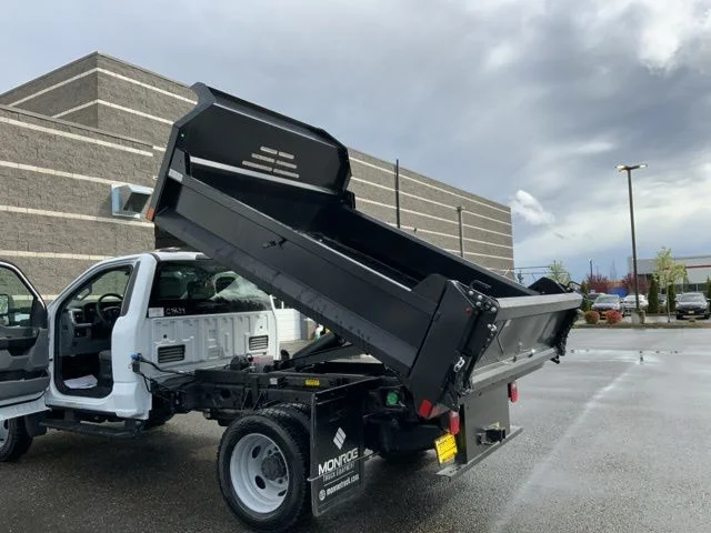 2025 Ford F-550 Super Duty Chassis Cab XL - Photo 20