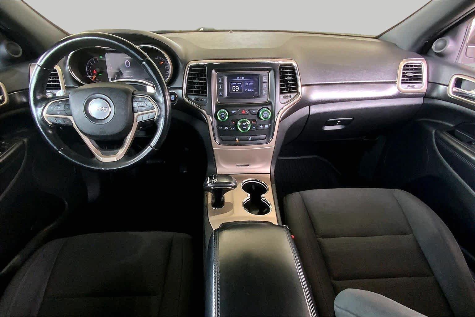 Used 2014 Billet Silver Metallic Clearcoat Jeep Laredo image 14