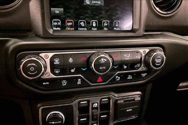 Used 2021 Black Clearcoat Jeep High Altitude image 30
