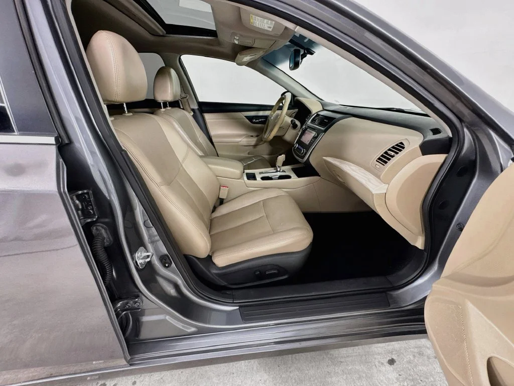 Used 2017 Gray Nissan 2.5 SL image 36