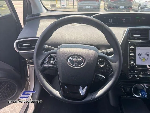 Used 2022 Silver Toyota LE image 30